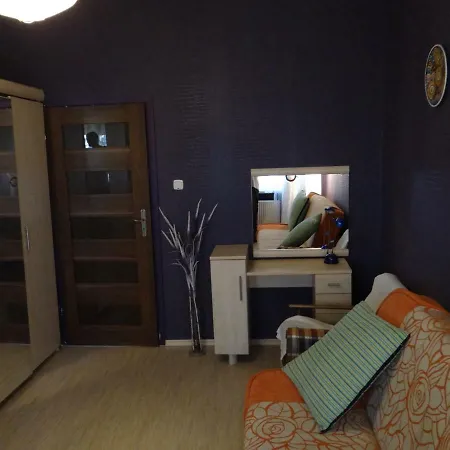 Prázdninový dům Korzeniowskiego 25 *