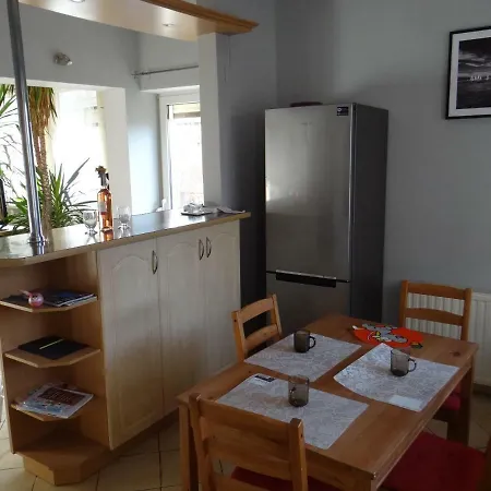 Korzeniowskiego 25 *