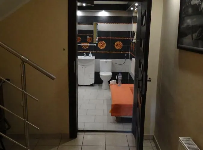 Korzeniowskiego 25 *